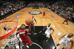 开云体育中国-篮网大胜熊，取得东部半决赛赛点