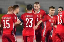 开云体育平台APP-波兰鏖战瑞士，孙兴慜扛起全队