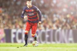 开云体育官方网站-绿茵场与硬木地，当意甲焦点战遇上湖人狂胜