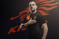 开云平台-阿什拉夫闪耀F1新赛季揭幕战之夜，从赛道到聚光灯的完美跨越