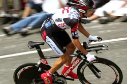 开云体育入口-梅赛德斯绝杀阿斯顿马丁，勒克莱尔扛起全队，一场技术与意志的胜利