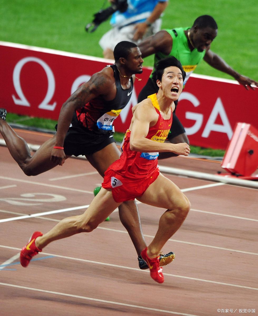 体育赛场上的经典瞬间,动人激情不容错过! 体育赛场上的经典瞬间,动人激情不容错过!