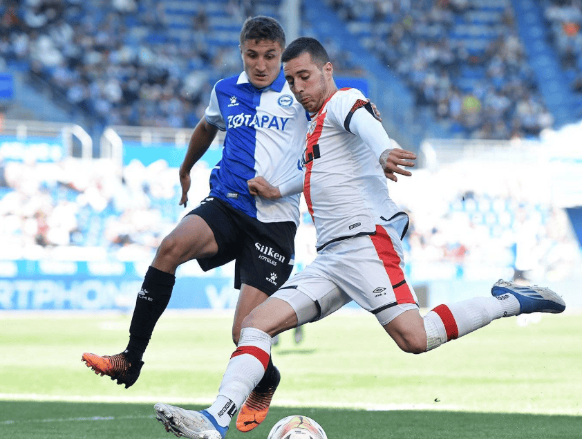 瓦伦西亚主场击败巴列卡诺,力保不败连胜 瓦伦西亚主场击败巴列卡诺,力保不败连胜