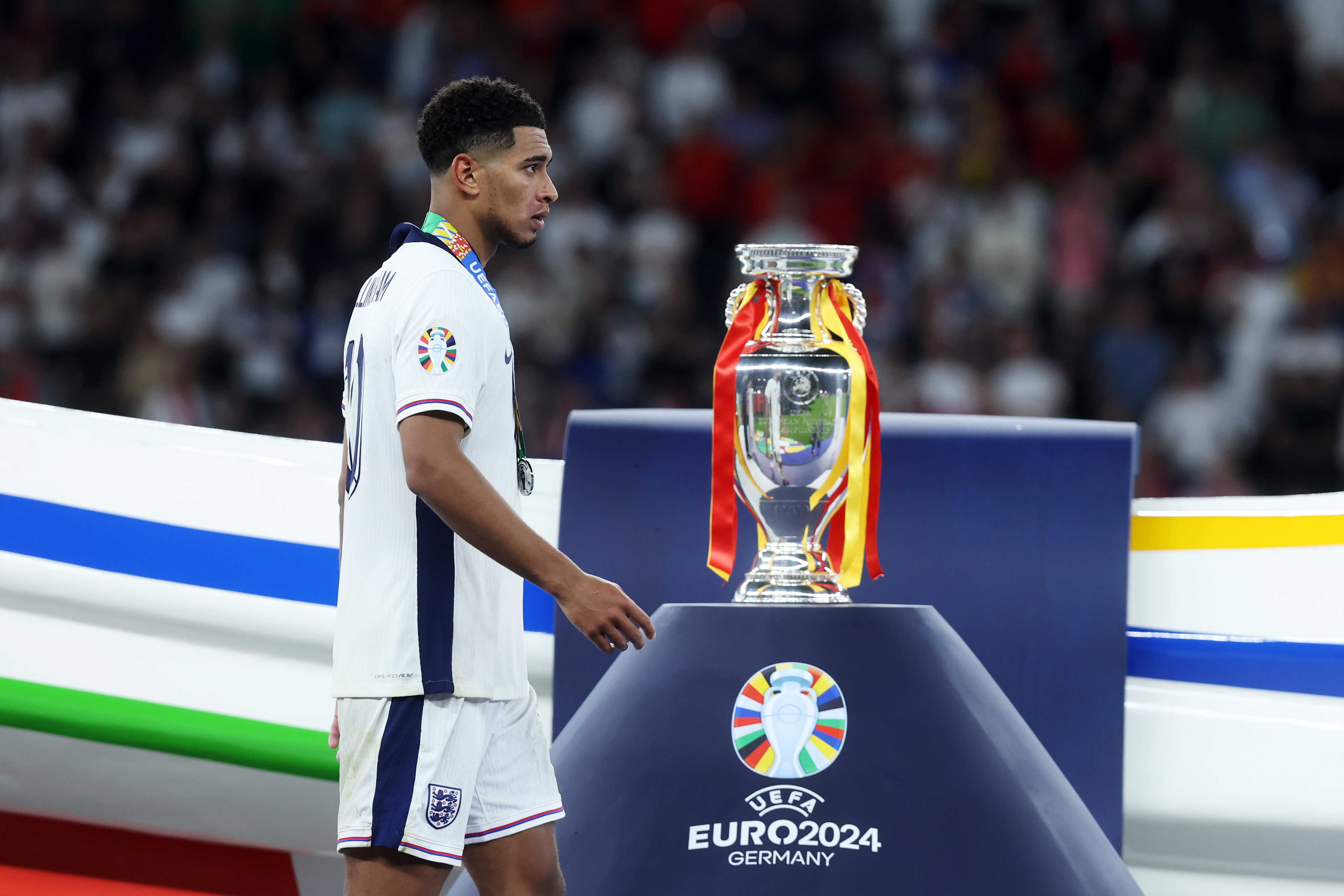 英格兰队取得重要胜利,晋级的简单介绍 英格兰队取得重要胜利,晋级的简单介绍