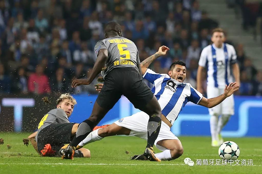 包含莱比锡红牛完胜那不勒斯，布鲁诺三分雨点燃全场的词条