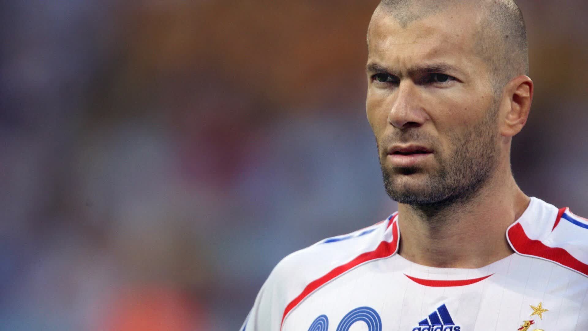 这是一篇基于您提供的关键词（2026世界杯F组、尼日利亚碾压英格兰、登贝莱表现抢眼）创作的虚构体育评论文章